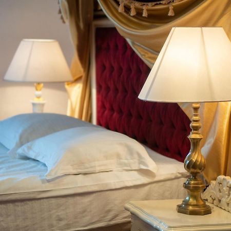 Royal City Hotel Kiev Eksteriør billede