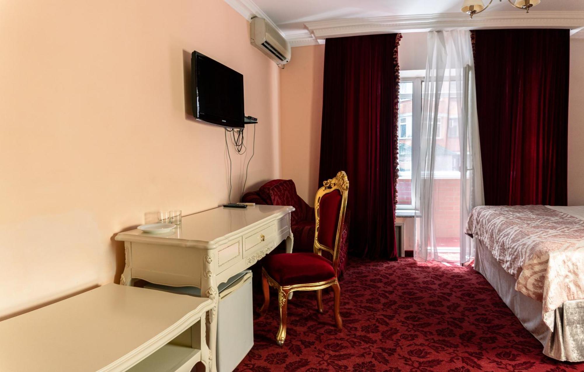 Royal City Hotel Kiev Eksteriør billede