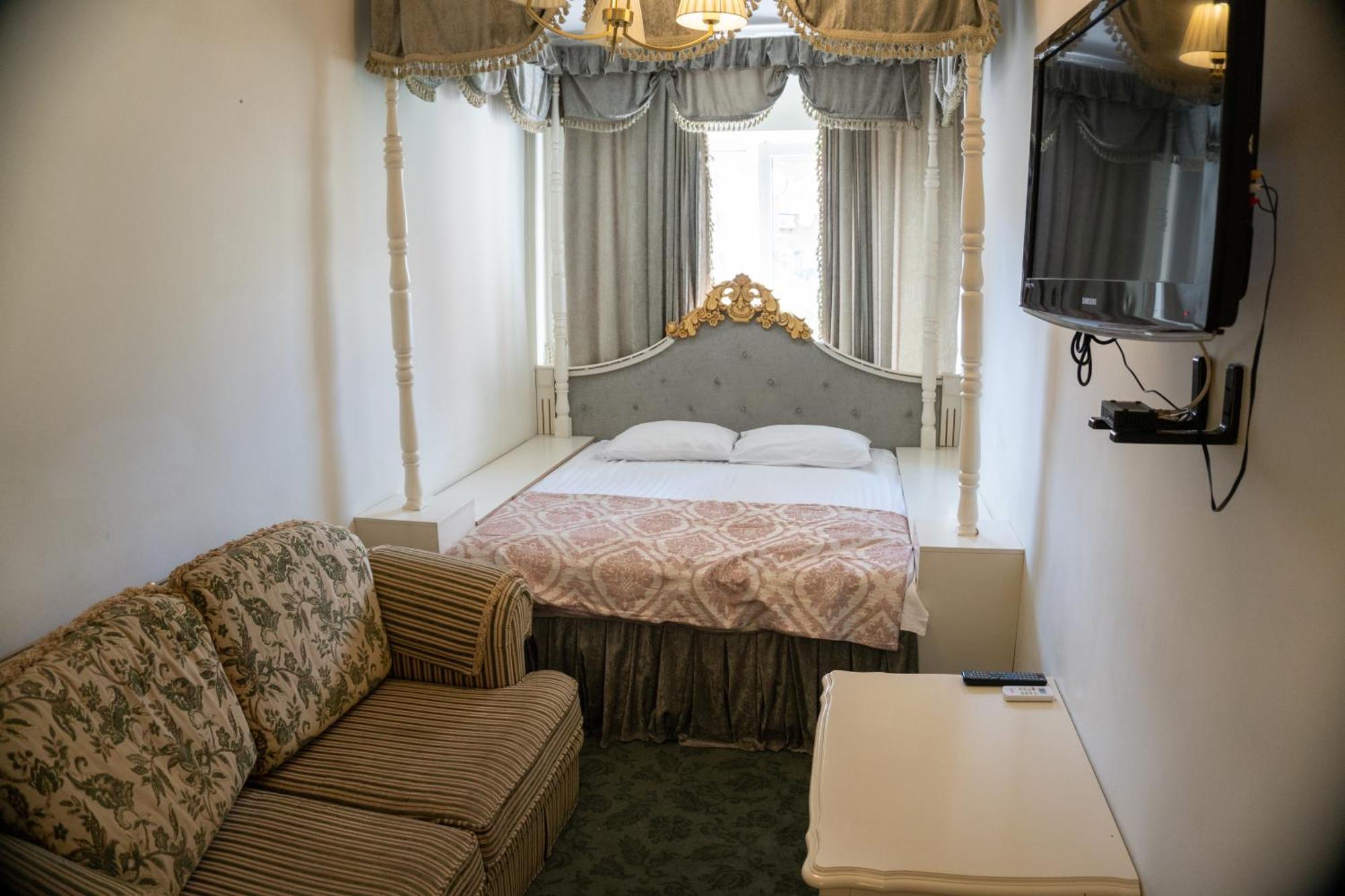 Royal City Hotel Kiev Eksteriør billede