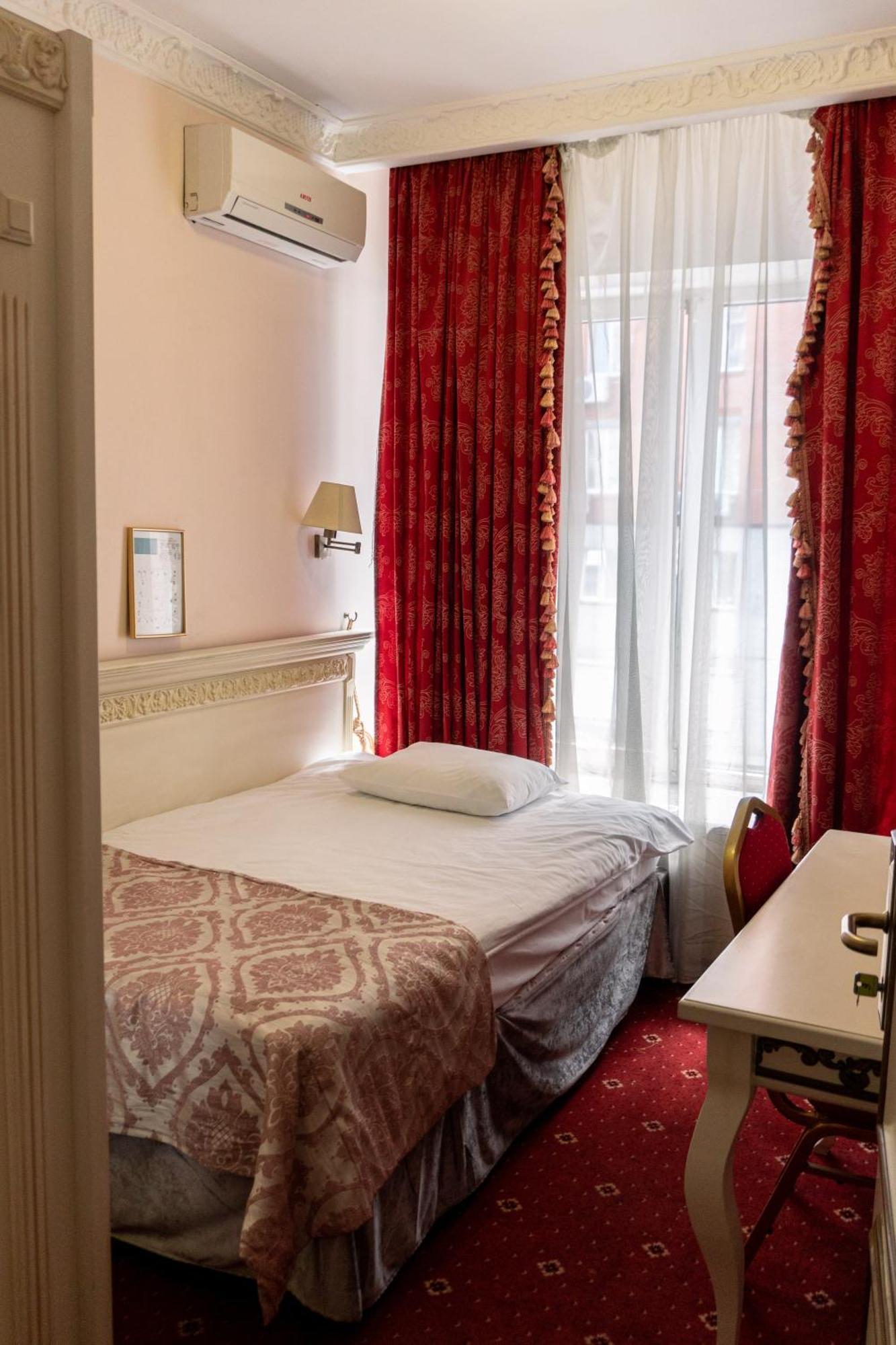 Royal City Hotel Kiev Eksteriør billede