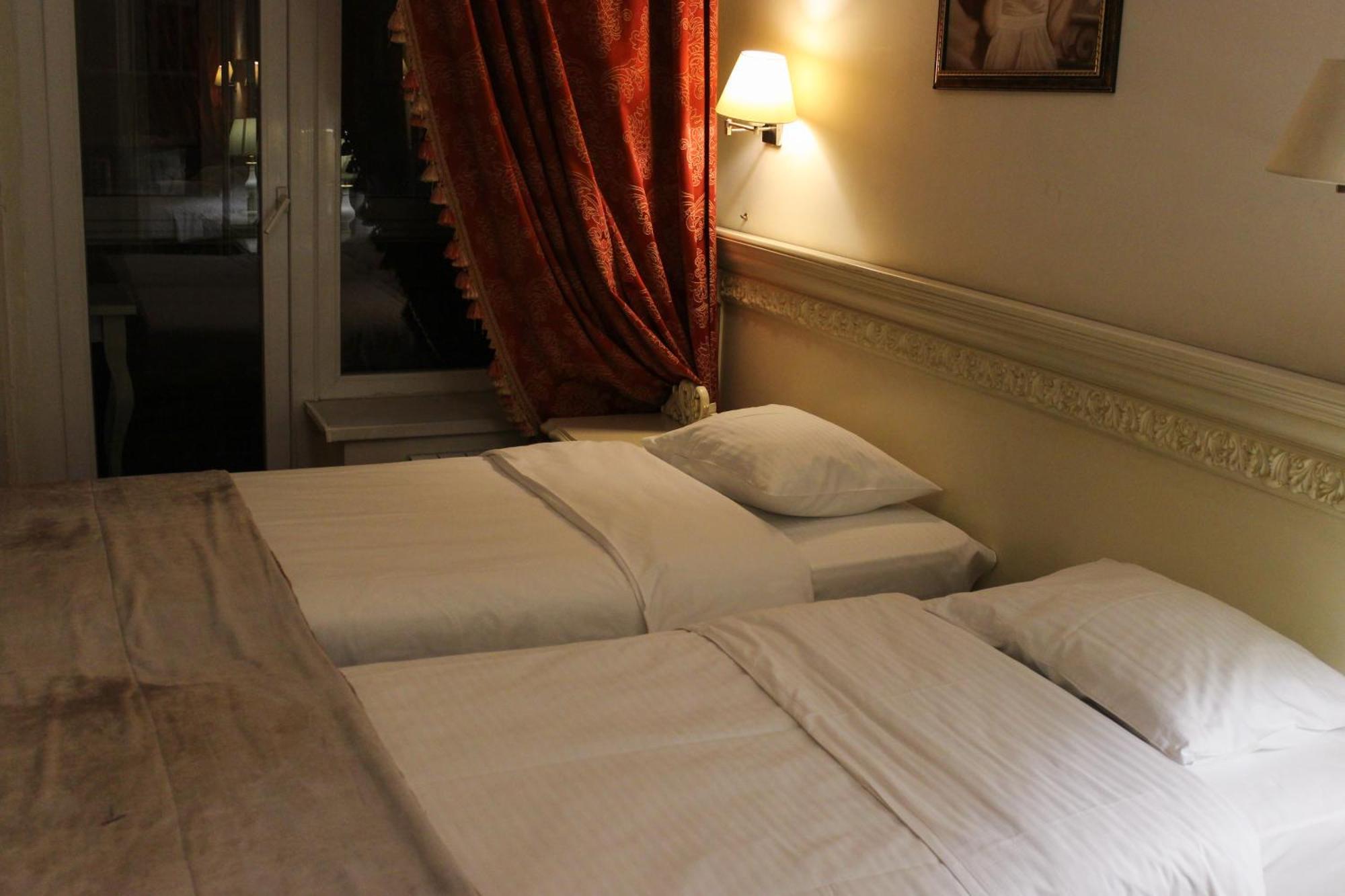 Royal City Hotel Kiev Værelse billede