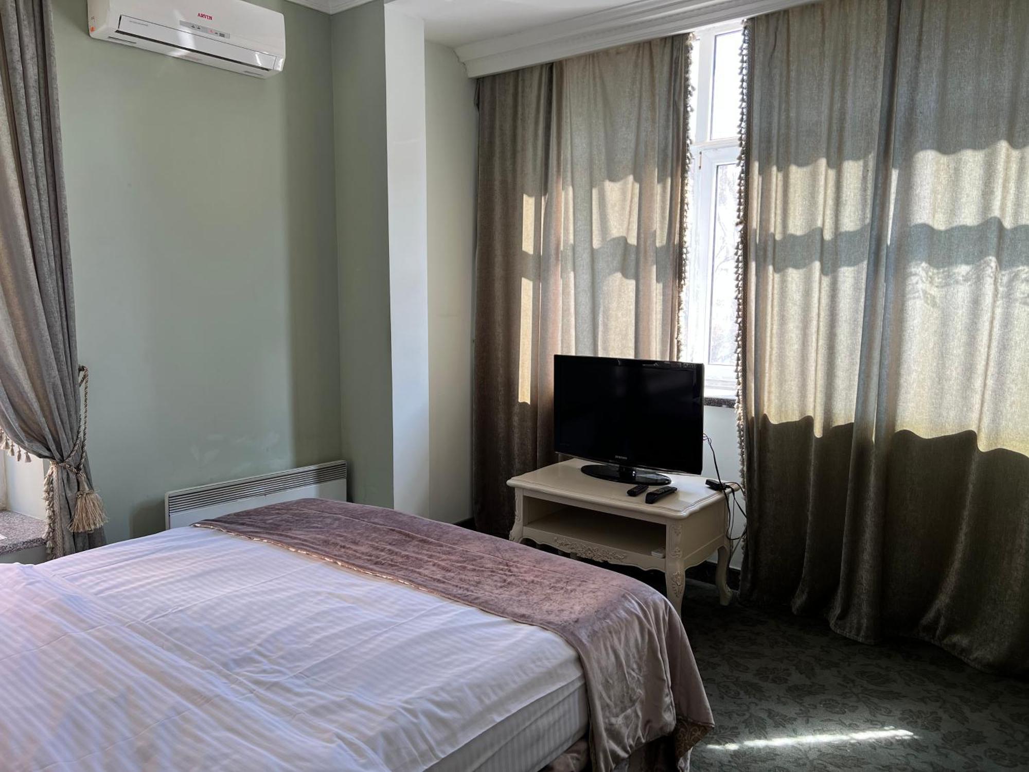 Royal City Hotel Kiev Værelse billede
