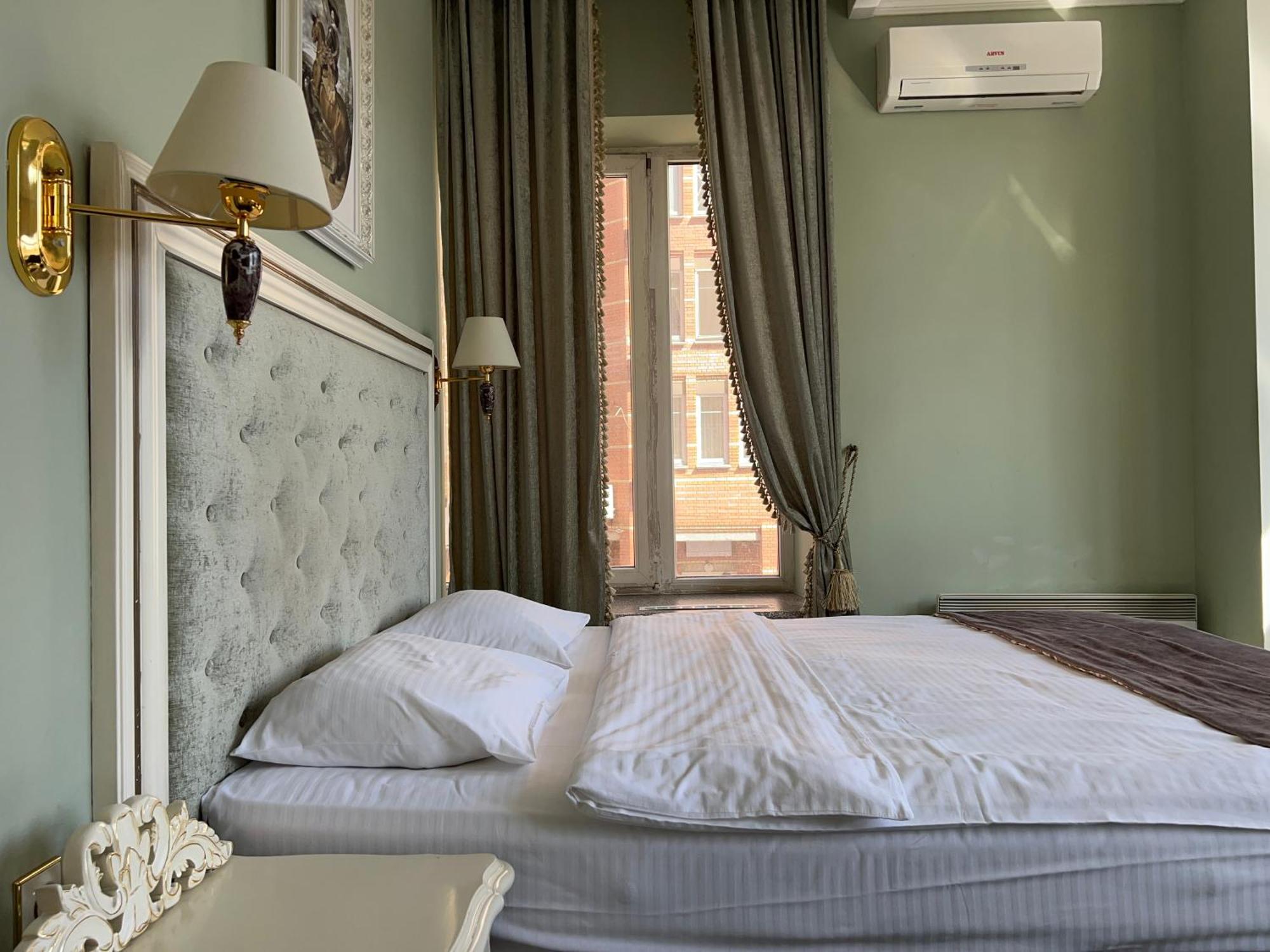 Royal City Hotel Kiev Eksteriør billede