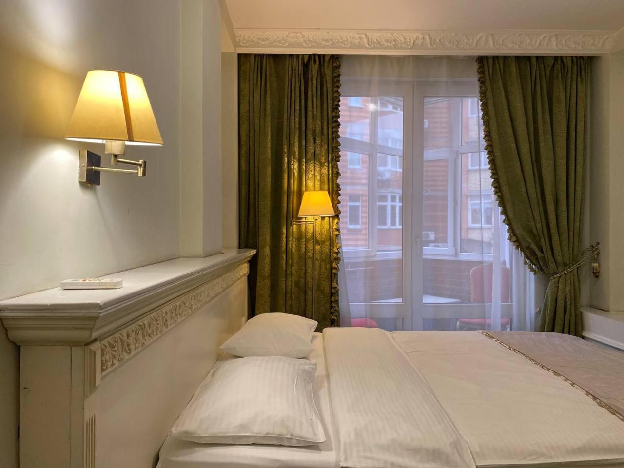 Royal City Hotel Kiev Eksteriør billede