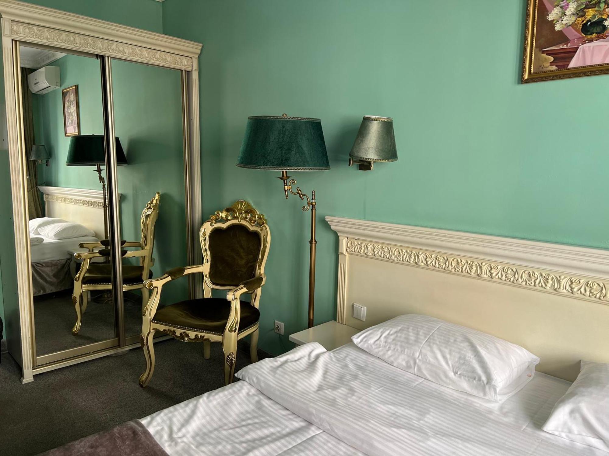 Royal City Hotel Kiev Værelse billede