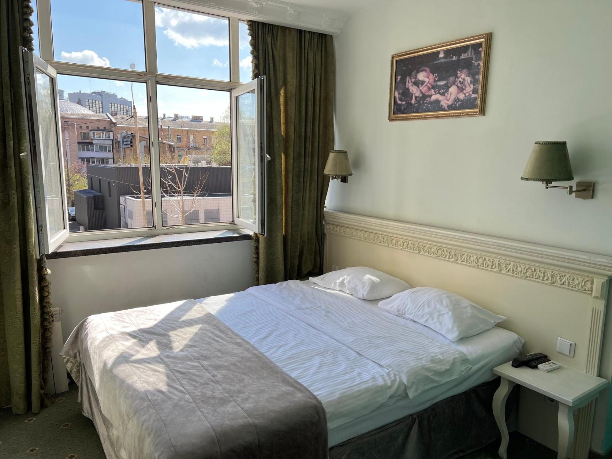 Royal City Hotel Kiev Eksteriør billede